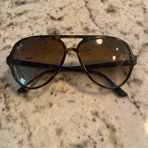 Ray-Ban Brown Aviator Sunglasses Classic Design